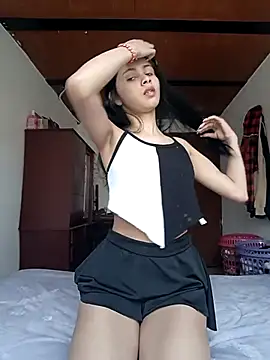 Snapshot of CHLOE_ISABELL chatting on November 1, 2025, 7:52 pm CHLOE ISABELL online show from November 1, 2025, 7:52 pm