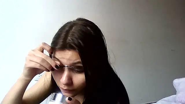 CHLOE ISABELL online show from April 13, 2026, 4:55 pm