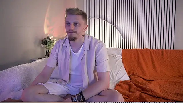 Snapshot of Saint_Vicious chatting on September 26, 2025, 8:16 pm Saint Vicious online show from September 26, 2025, 8:16 pm