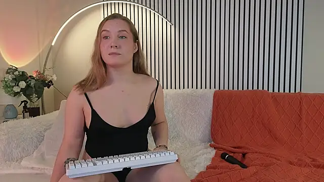 Snapshot of Saint_Vicious chatting on October 21, 2025, 8:19 pm Saint Vicious online show from October 21, 2025, 8:19 pm