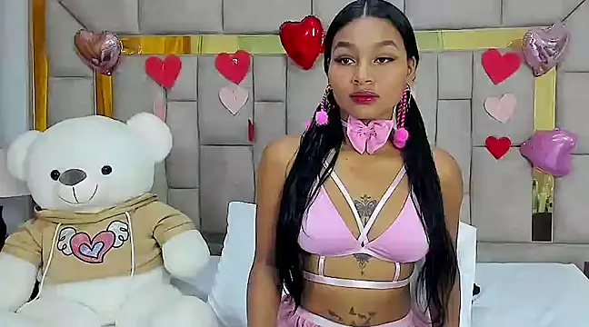 Snapshot of Lynda_Bonnie chatting on February 24, 2025, 12:26 pm Lynda Bonnie online show from February 24, 2025, 12:26 pm
