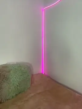 Lynda Bonnie online show from April 11, 2026, 1:15 pm