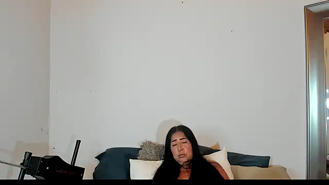 Jackiehmilf52 online show from November 16, 2025, 2:22 pm