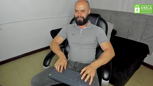 Snapshot of Luke_Diaz7 chatting on September 10, 2025, 3:38 am Luke Diaz7 online show from September 10, 2025, 3:38 am
