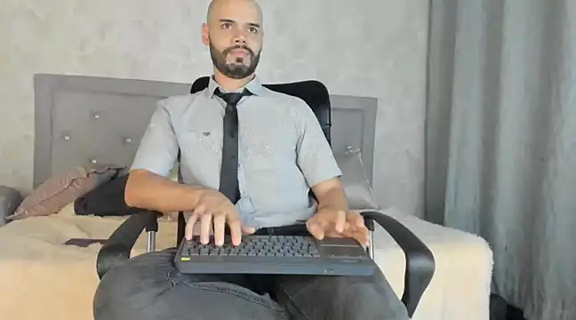 Snapshot of Luke_Diaz7 chatting on February 22, 2025, 9:12 am Luke Diaz7 online show from February 22, 2025, 9:12 am