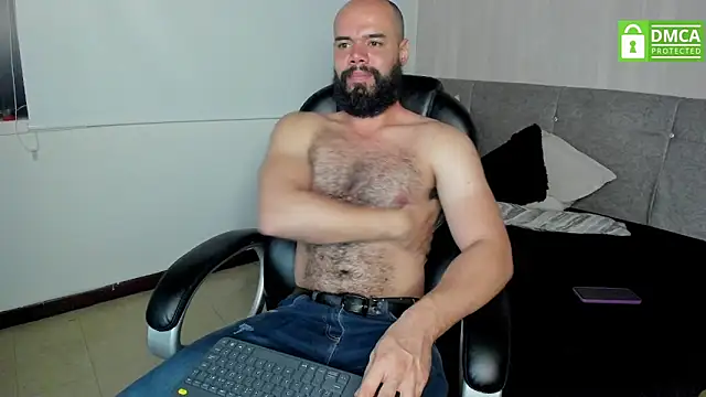 Snapshot of Luke_Diaz7 chatting on September 19, 2025, 3:32 am Luke Diaz7 online show from September 19, 2025, 3:32 am