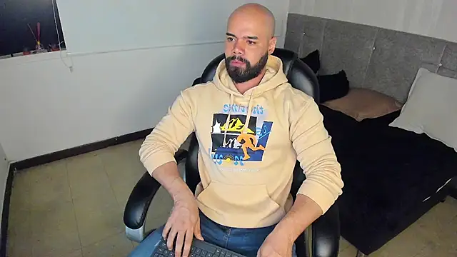 Luke Diaz7 online show from October 18, 2025, 4:36 am