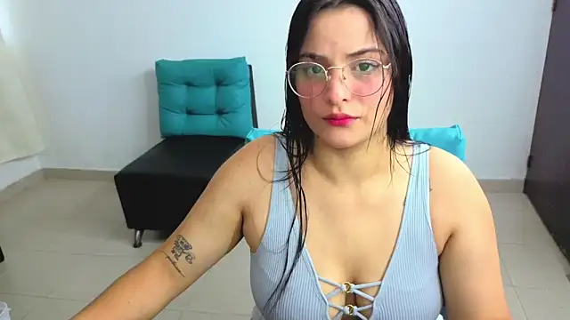 Snapshot of atenea_02_love chatting on October 28, 2025, 10:09 pm atenea 02 love online show from October 28, 2025, 10:09 pm