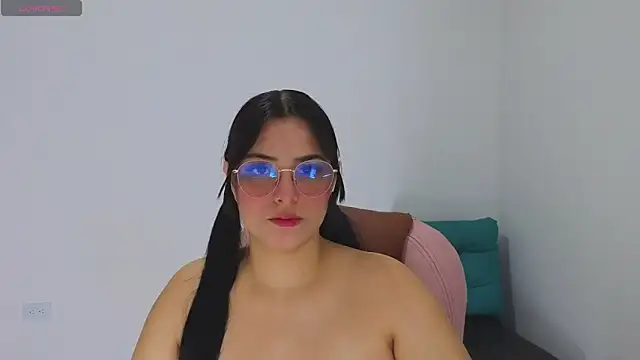atenea 02 love online show from May 14, 2026, 11:02 pm
