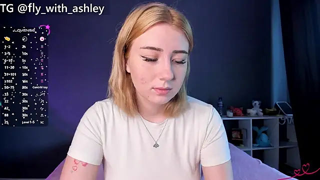 Snapshot of ashley_lovestory chatting on September 15, 2025, 5:52 am ashley lovestory online show from September 15, 2025, 5:52 am