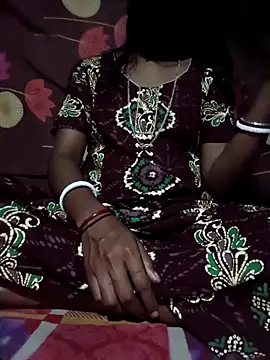 Snapshot of CuteRani001 chatting on October 31, 2025, 6:10 am CuteRani001 online show from October 31, 2025, 6:10 am