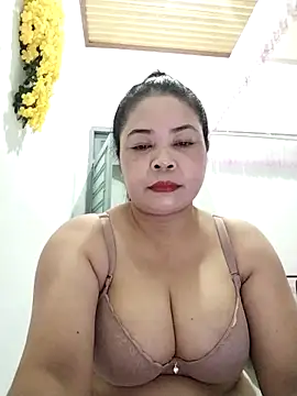 Snapshot of Baby-bigtits2024 chatting on March 11, 2025, 12:06 pm Baby-bigtits2024 online show from March 11, 2025, 12:06 pm