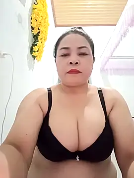 Snapshot of Baby-bigtits2024 chatting on February 24, 2025, 1:21 pm Baby-bigtits2024 online show from February 24, 2025, 1:21 pm