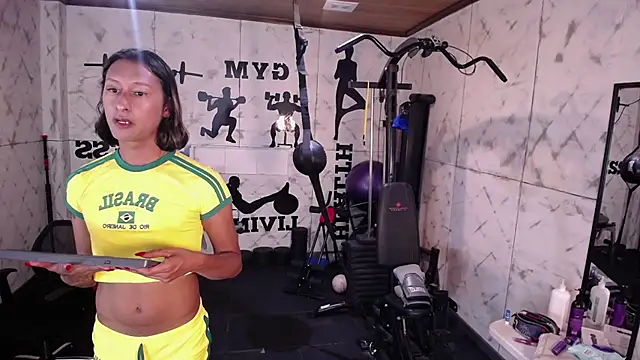 Snapshot of Georgina_Palacios_ chatting on October 24, 2025, 4:00 am Georgina Palacios  online show from October 24, 2025, 4:00 am