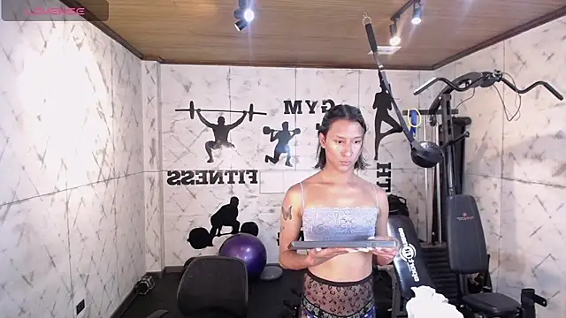 Georgina Palacios  online show from November 2, 2025, 4:06 am