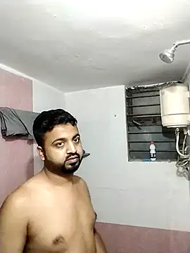 Snapshot of Vij717 chatting on March 18, 2025, 1:02 am Vij717 online show from March 18, 2025, 1:02 am