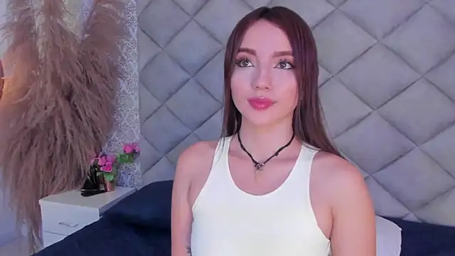 Snapshot of IvvyFox chatting on February 10, 2025, 12:29 pm IvvyFox online show from February 10, 2025, 12:29 pm