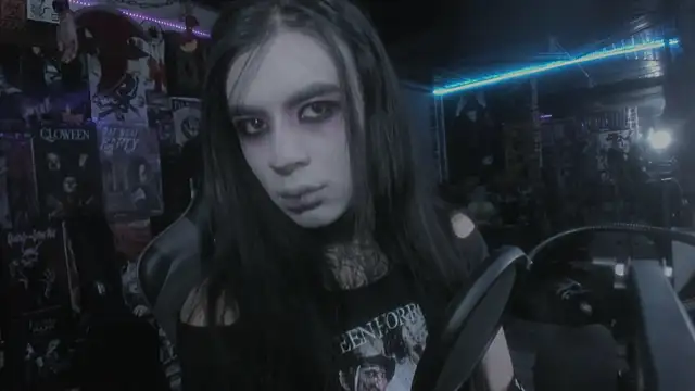 Snapshot of rotten_dreams chatting on March 21, 2025, 10:17 pm rotten dreams online show from March 21, 2025, 10:17 pm