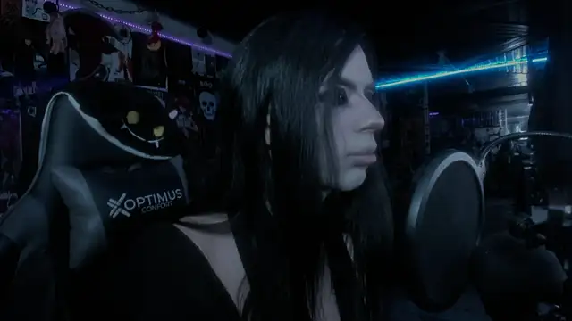 Snapshot of rotten_dreams chatting on February 23, 2025, 9:48 pm rotten dreams online show from February 23, 2025, 9:48 pm