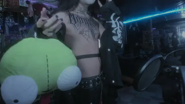 Snapshot of rotten_dreams chatting on March 9, 2025, 4:00 pm rotten dreams online show from March 9, 2025, 4:00 pm