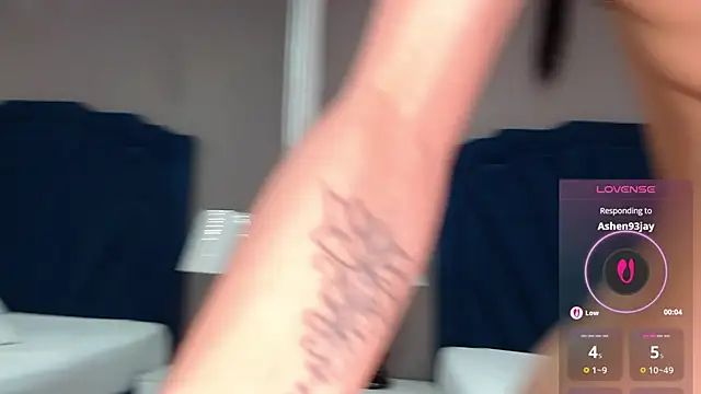 Snapshot of KatiaFosterr chatting on October 1, 2025, 3:49 pm KatiaFosterr online show from October 1, 2025, 3:49 pm