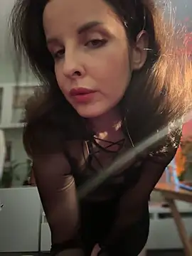 Snapshot of MollyBer chatting on September 12, 2025, 6:51 pm MollyBer online show from September 12, 2025, 6:51 pm