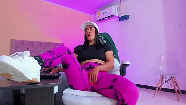 cristal crossfitx online show from October 12, 2025, 11:22 am