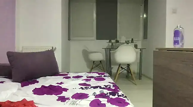 karllaa1234 online show from February 25, 2025, 7:49 pm