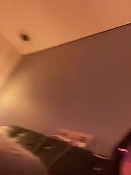 ValentinaOrtiz3 online show from October 6, 2025, 10:21 pm