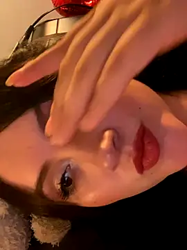 ValentinaOrtiz3 online show from October 9, 2025, 12:22 am