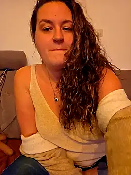 Snapshot of justtess chatting on October 4, 2025, 9:38 pm justtess online show from October 4, 2025, 9:38 pm