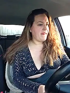 justtess online show from December 14, 2025, 9:15 am