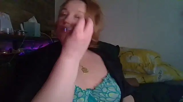 Snapshot of Jezebel888 chatting on March 13, 2025, 8:22 pm Jezebel888 online show from March 13, 2025, 8:22 pm