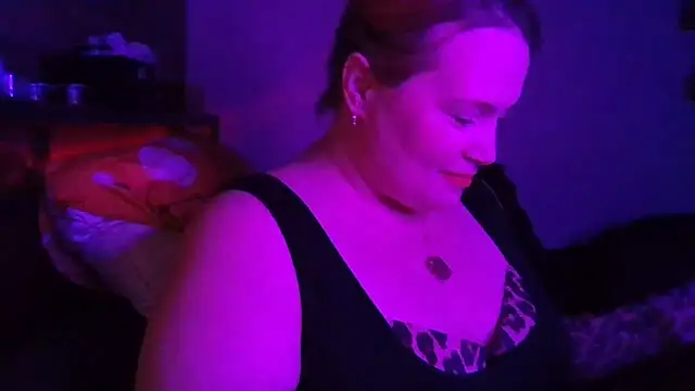 Snapshot of Jezebel888 chatting on March 21, 2025, 11:34 pm Jezebel888 online show from March 21, 2025, 11:34 pm