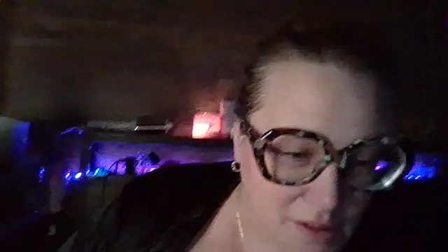 Snapshot of Jezebel888 chatting on March 14, 2025, 11:23 am Jezebel888 online show from March 14, 2025, 11:23 am