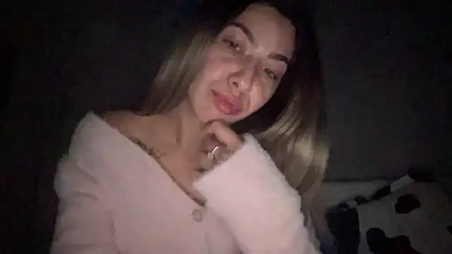 Snapshot of sarrah_rossy chatting on October 12, 2025, 8:54 pm sarrah rossy online show from October 12, 2025, 8:54 pm