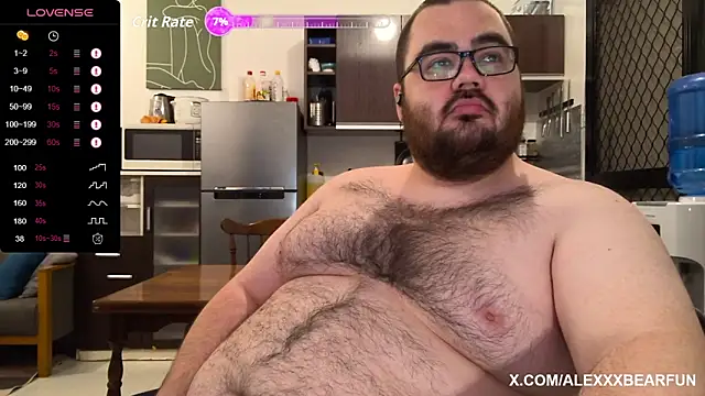 Snapshot of alexxxbear chatting on October 28, 2025, 7:02 pm alexxxbear online show from October 28, 2025, 7:02 pm