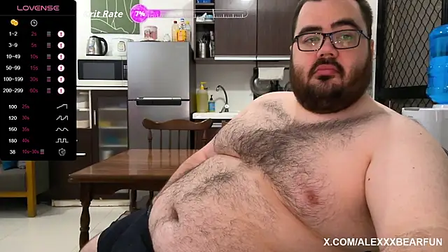 Snapshot of alexxxbear chatting on September 21, 2025, 12:16 am alexxxbear online show from September 21, 2025, 12:16 am