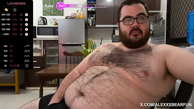 Snapshot of alexxxbear chatting on September 26, 2025, 8:38 pm alexxxbear online show from September 26, 2025, 8:38 pm