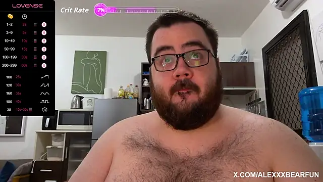 Snapshot of alexxxbear chatting on October 19, 2025, 10:51 am alexxxbear online show from October 19, 2025, 10:51 am