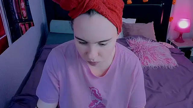 Lika 0ne online show from November 30, 2025, 10:49 am