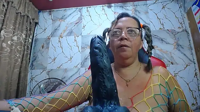 Snapshot of alina_maturehot chatting on February 27, 2026, 7:30 am alina maturehot online show from February 27, 2026, 7:30 am