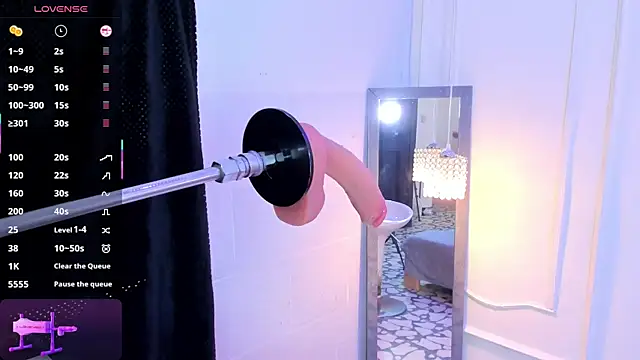 lanna brunette online show from March 31, 2026, 1:02 pm