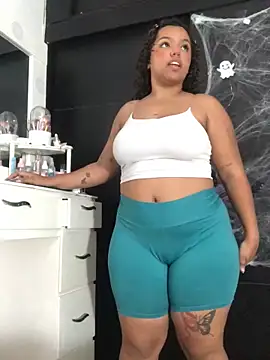 Snapshot of Anitta_bell chatting on October 9, 2025, 1:06 am Anitta bell online show from October 9, 2025, 1:06 am