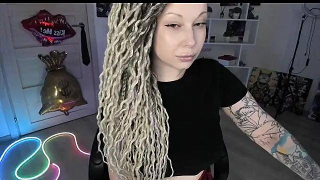 HoneySallyMoore online show from May 29, 2026, 8:26 pm