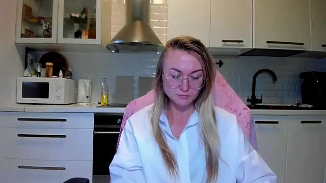 your Goddess Eva online show from October 4, 2025, 5:53 am