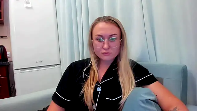 your Goddess Eva online show from September 23, 2025, 8:38 pm