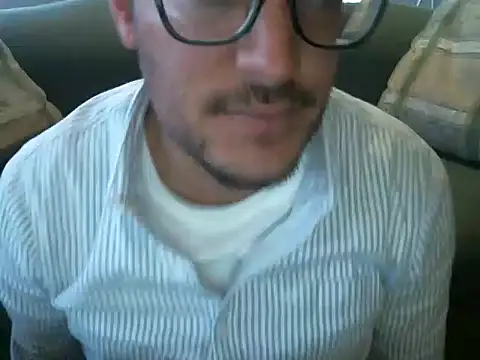 quitomanec online show from November 24, 2025, 10:54 pm