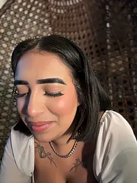 Snapshot of Scarlett-LS chatting on September 20, 2025, 1:43 am Scarlett-LS online show from September 20, 2025, 1:43 am