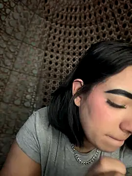 Snapshot of Scarlett-LS chatting on October 3, 2025, 3:52 am Scarlett-LS online show from October 3, 2025, 3:52 am